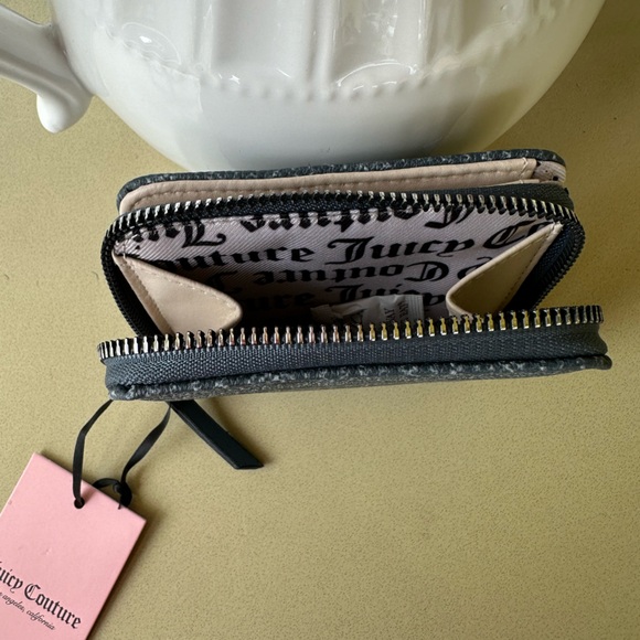 Juicy Couture Denim Blue Eastside Westside Lock and Key Logo Cardholder Wallet - Picture 4 of 4